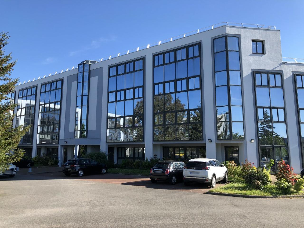 Bureau Bouguenais 330m² Location bureau Bouguenais Loire-Atlantique OLBUR2423972 0